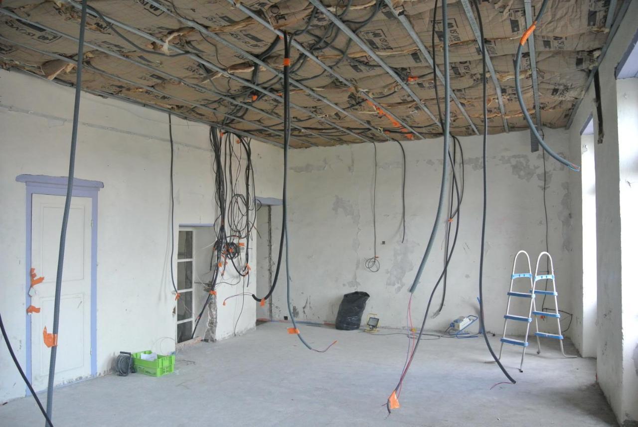 Appartement Spacieux Et Confortable La Roche-de-Glun Ngoại thất bức ảnh